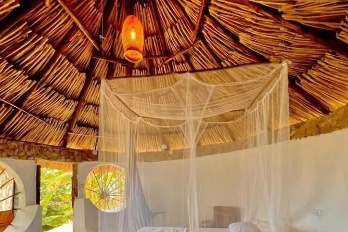 Kamar Double Standar, pemandangan samudra