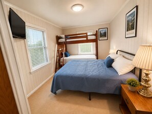2 dormitorios, tabla de planchar con plancha, Internet y ropa de cama