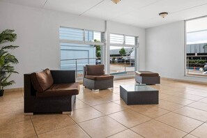 Interior - Cozy 3BR Condo Pool  10 minutes to Airport (Carolina)