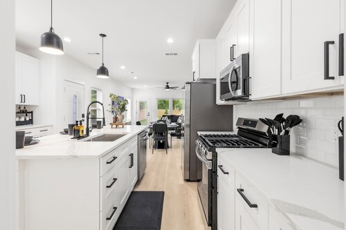 FIFA Ready! Newly Renovated 3BR Home Near Downtown Dallas