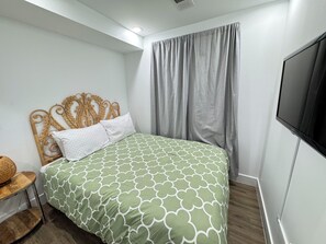 WiFi, bed sheets - LUX 2-Bedroom Apartment in DC Easy Parking (Washington)