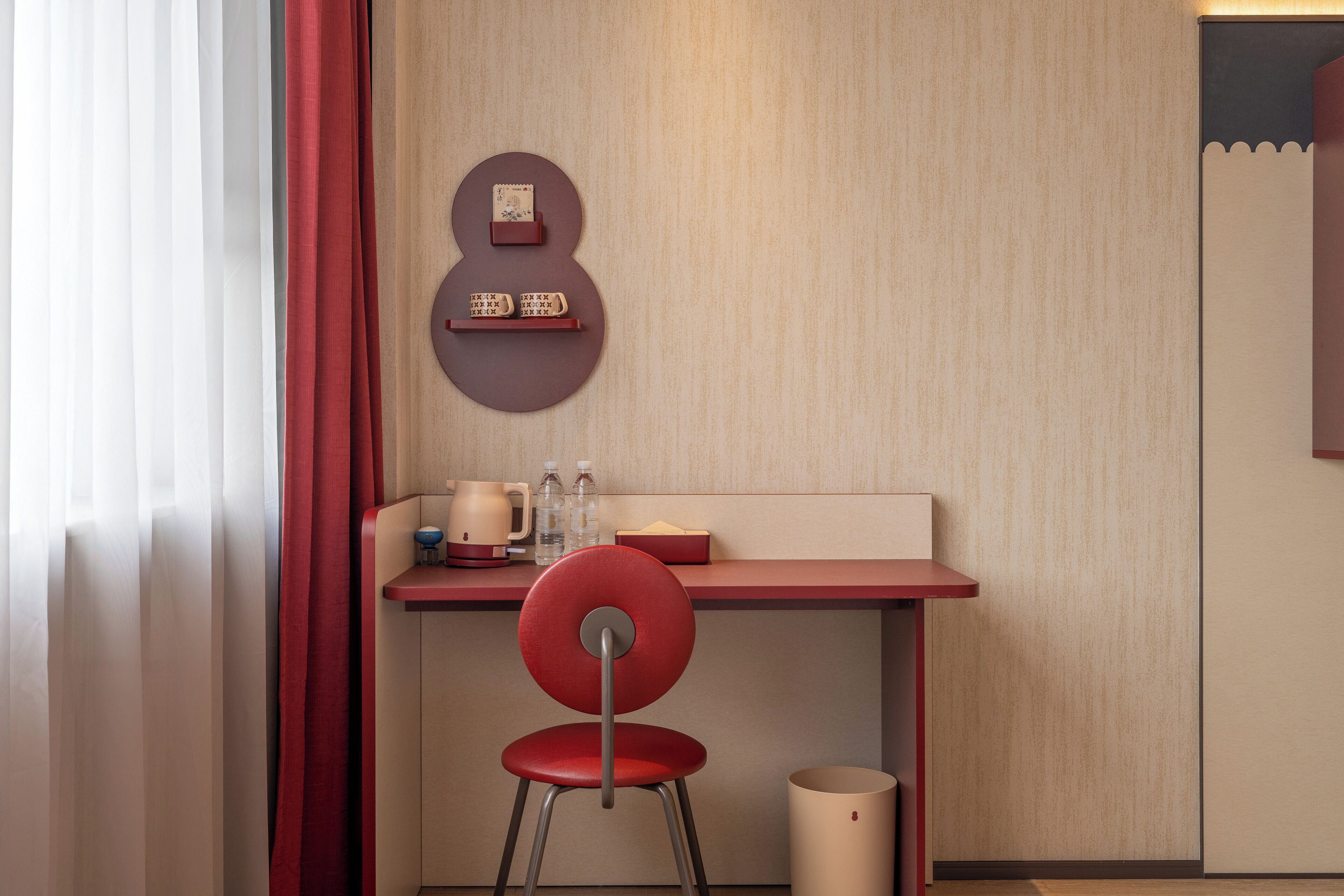 Deluxe Double Room, City View | Interior