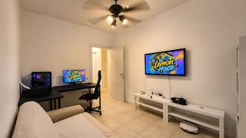 Consola de videojuegos y impresora