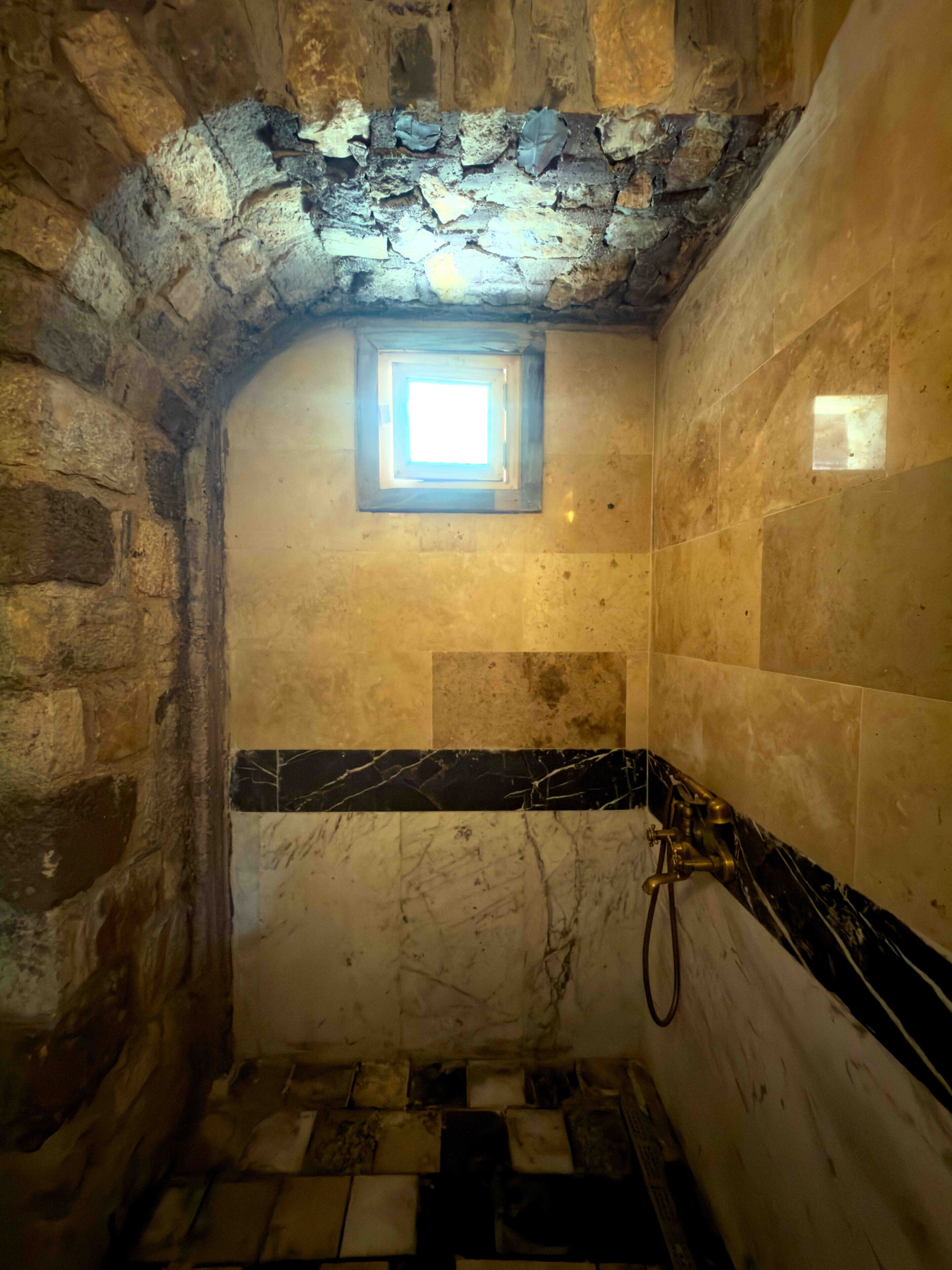 Habitación tradicional | Baño | Regadera, secadora de cabello, toallas, jabón 