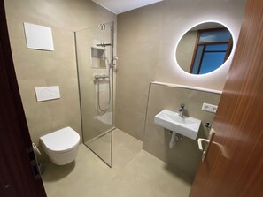 Bathroom - Vrbo Property (Leinfelden-Echterdingen)