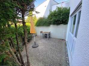 Outdoor dining - Vrbo Property (Leinfelden-Echterdingen)