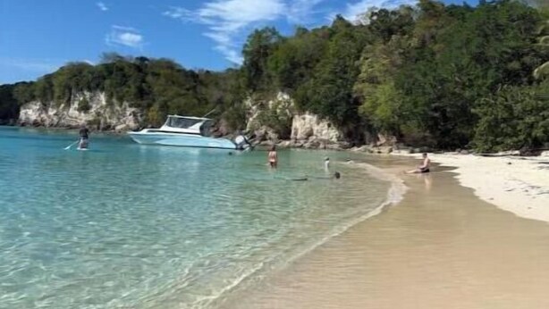 Unclassified image, 1 of 25, button - Kaza Gioia, Grand Bourg, Marie-Galante—beach within walking distance (Grand-Bourg)