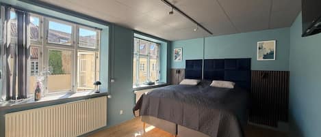 1 bedroom, WiFi, bed sheets