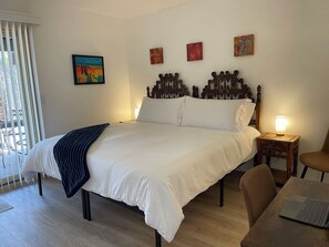 3 chambres, fer et planche à repasser, Wi-Fi, draps fournis