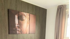 2 bedrooms - Modern 4-person chalet in Zeeland – quiet location near Domburg and Middelburg (Serooskerke)