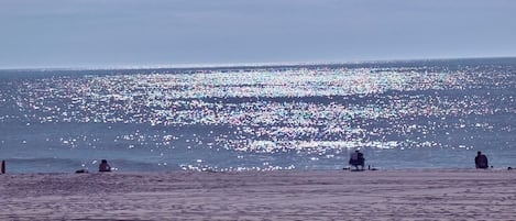 Una spiaggia nelle vicinanze