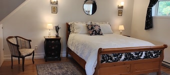 Victoria Garden Suite