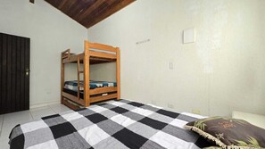 Free WiFi - Beachfront chalets for up to 21 people - 50 meters from Maranduba Beach (Ubatuba)