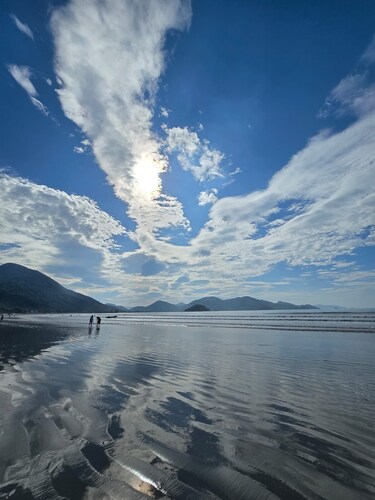 Beachfront chalets for up to 21 people - 50 meters from Maranduba Beach