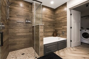Bathroom - Skyline Views from the High Floor | Walk to AAC (Dallas)