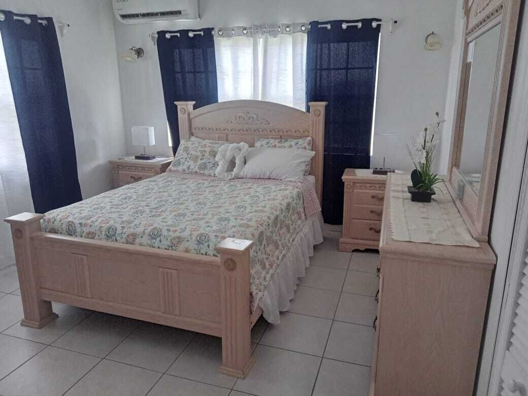 3 chambres, fer et planche à repasser, Wi-Fi gratuit, draps fournis