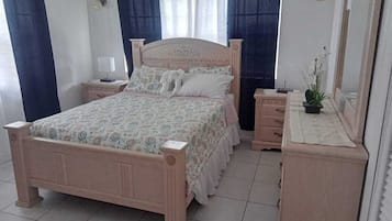3 chambres, fer et planche Ă repasser, Wi-Fi gratuit, draps fournis