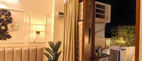 1 bedroom, desk, iron/ironing board, free WiFi