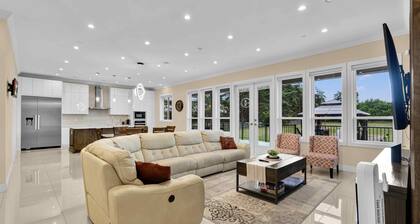 Luxury Mountain-View Estate on 1.8 Acres | Near Golden Ears Park & Hwy 1