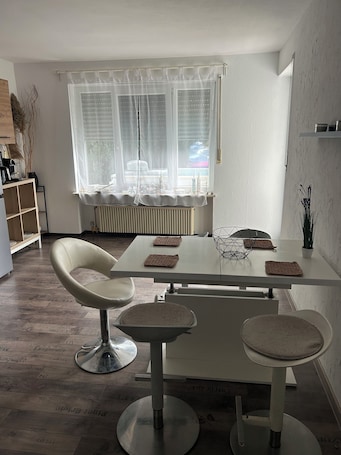 Dining. Vacation rental in a quiet location, ideal for families, cyclists, and technicians