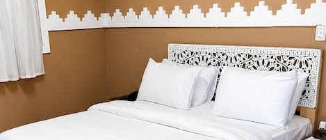 In-room safe, soundproofing