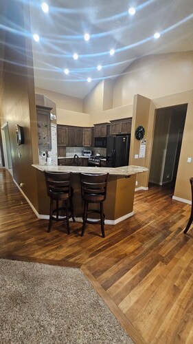 Perfect 5-bedroom house in charming Eagle for family, friends and pets.