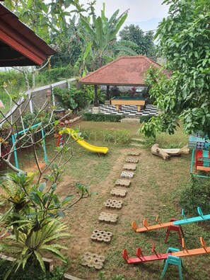 Villa | Property grounds - Cozzy Villa Swasti Cisarua (bogor)
