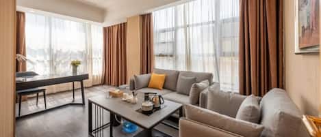 Luxury Suite | Living area