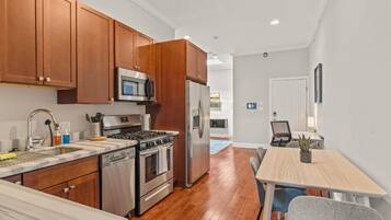 Apartment, 1 Bedroom | Private kitchen