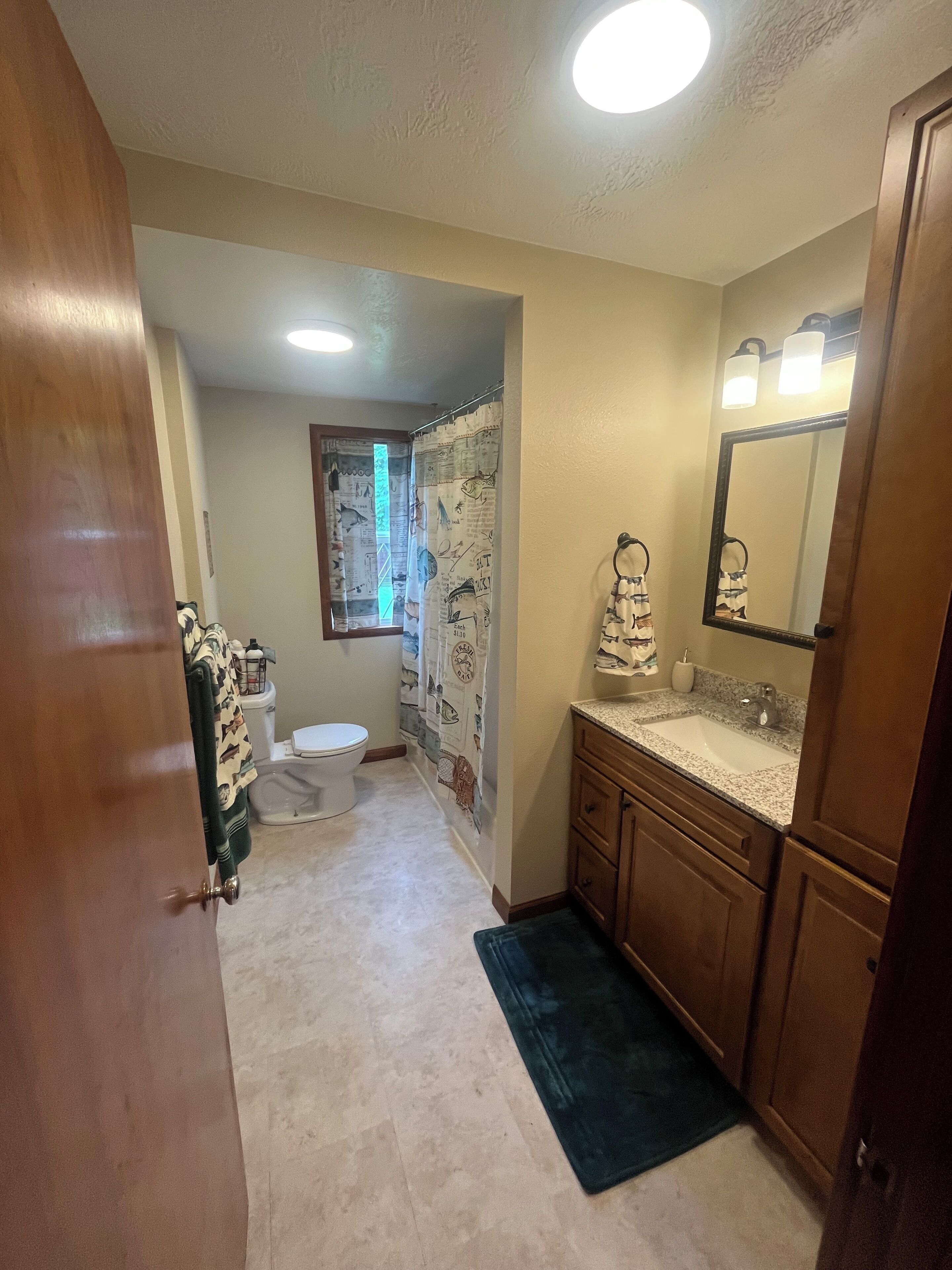 Jetted tub, hair dryer, towels, soap