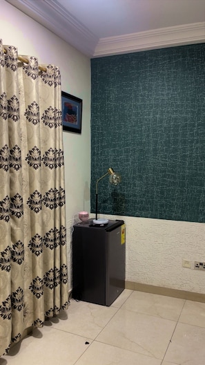Classic Single Room | Interior - Maya Lodge (Accra)