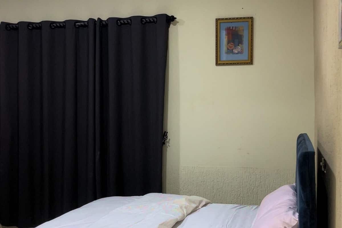 Comfort Double Room | Laptop workspace, free WiFi