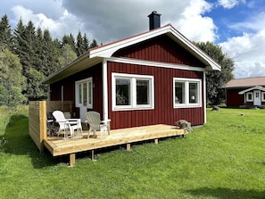 Exterior - Cosy Cottage in Dals-Ed, 3 Min Drive from Moose Ranch & Lakes (Ed)
