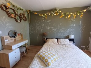 Room - Wooden house, country spirit, 10 minutes from the sea. (Saint-Génis-des-Fontaines)
