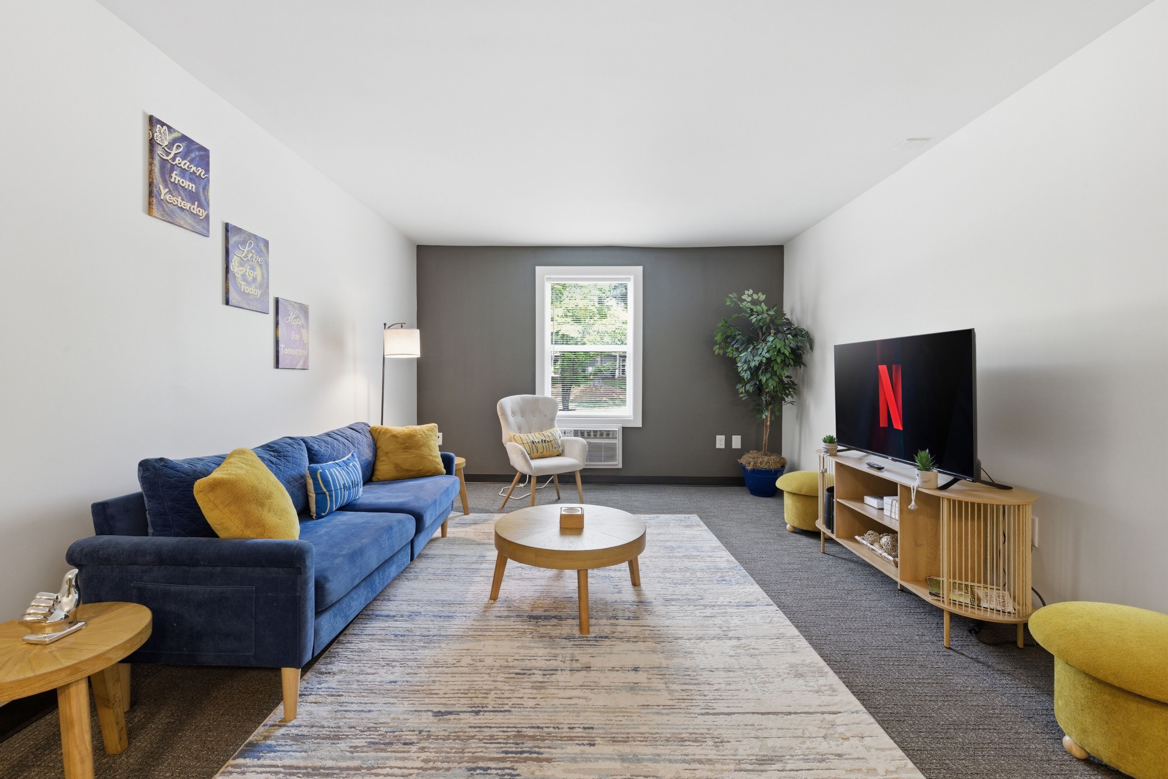 Work & Relax With Fast Wifi, Self Check-in, Workspace & Prime Raleigh Location - Raleigh, NC