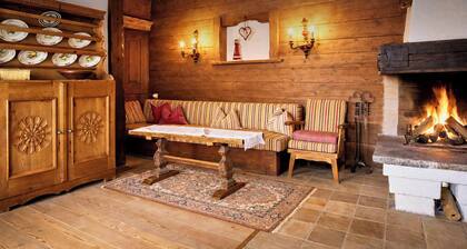NINA's Chalet – Pool & Sauna Access