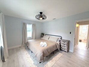 Room - Sunshine, Style & St. Pete Adventure (St. Petersburg)