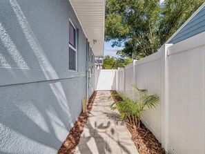 Property grounds - Sunshine, Style & St. Pete Adventure (St. Petersburg)