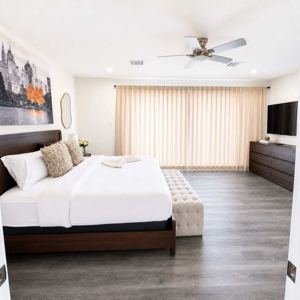 Iron/ironing board, WiFi, bed sheets