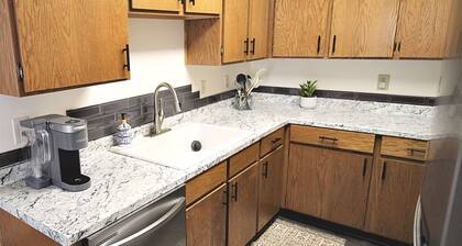 Wonderful 2-bedroom apartment in fantastic Twin Falls with Wifi, AC.