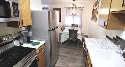Wonderful 2-bedroom apartment in fantastic Twin Falls with Wifi, AC.
