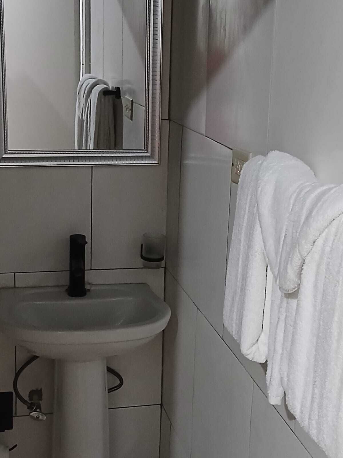 Monolocale comfort, patio | Bagno | Set di cortesia gratuito