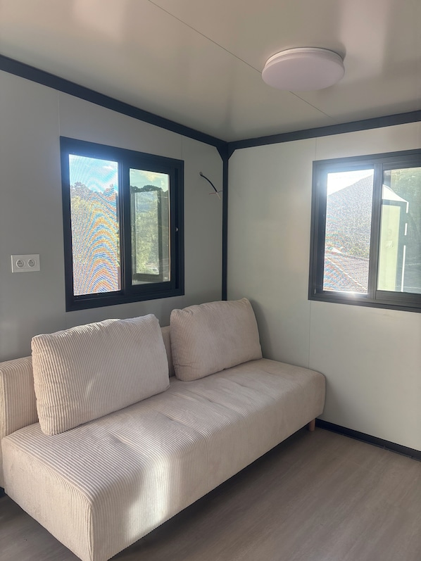 Living area - New: Enjoy a peaceful vacation in Corsica (Tavaco)