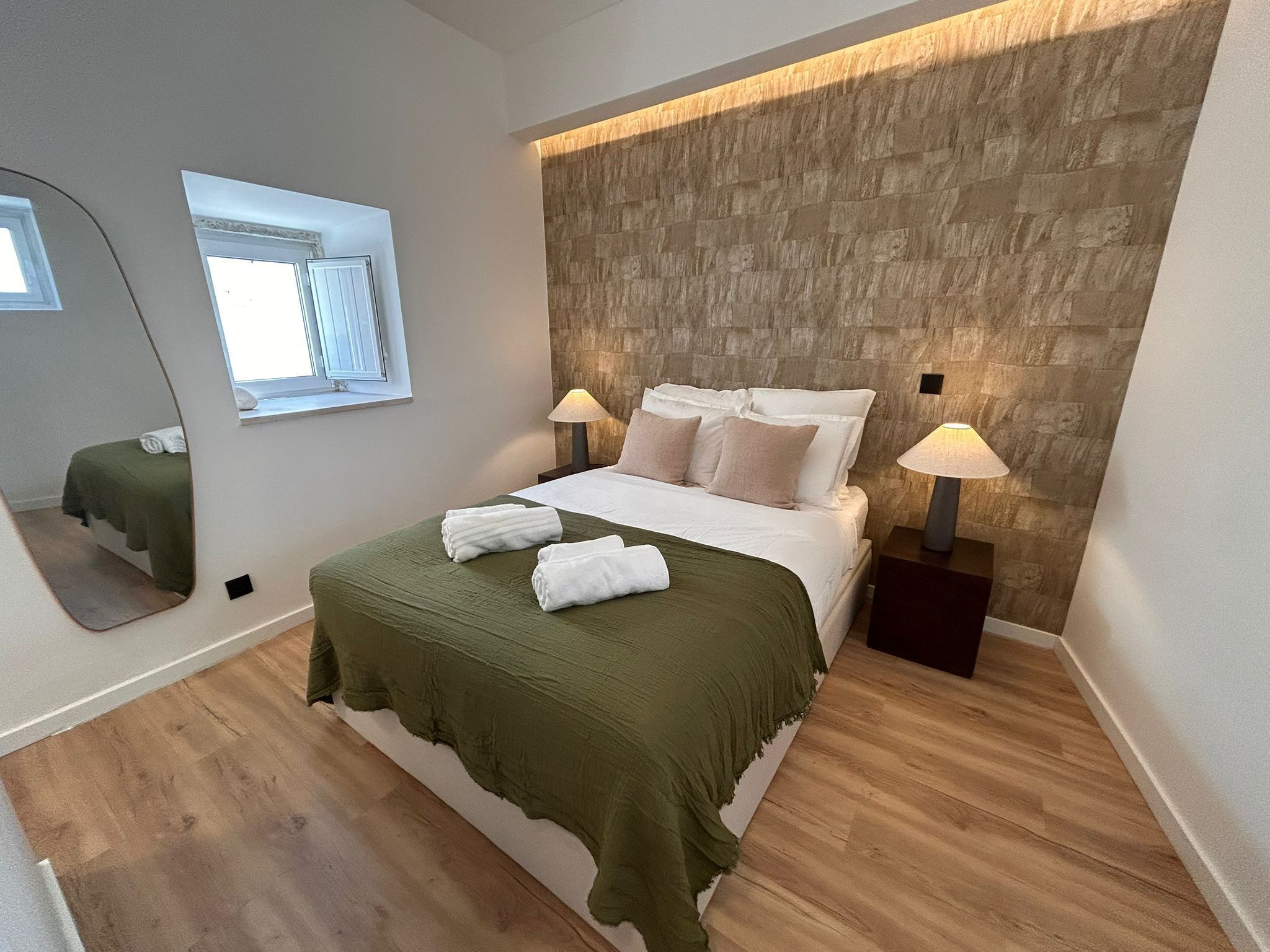 1 chambre, fer et planche à repasser, Wi-Fi, literie fournie