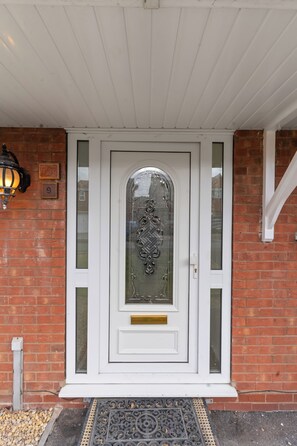 Exterior detail - Modern 5 Bed Fully Detached Guest House (with parking) (Walsall)