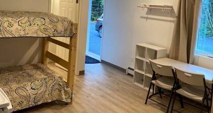 Cozy and comfortable studio in Seward, perfect for your getaway.