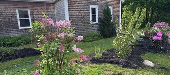 Charming 3-bedroom cottage in Bristol, waterfront, with AC