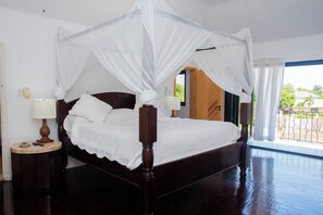 Iron/ironing board, internet, bed sheets