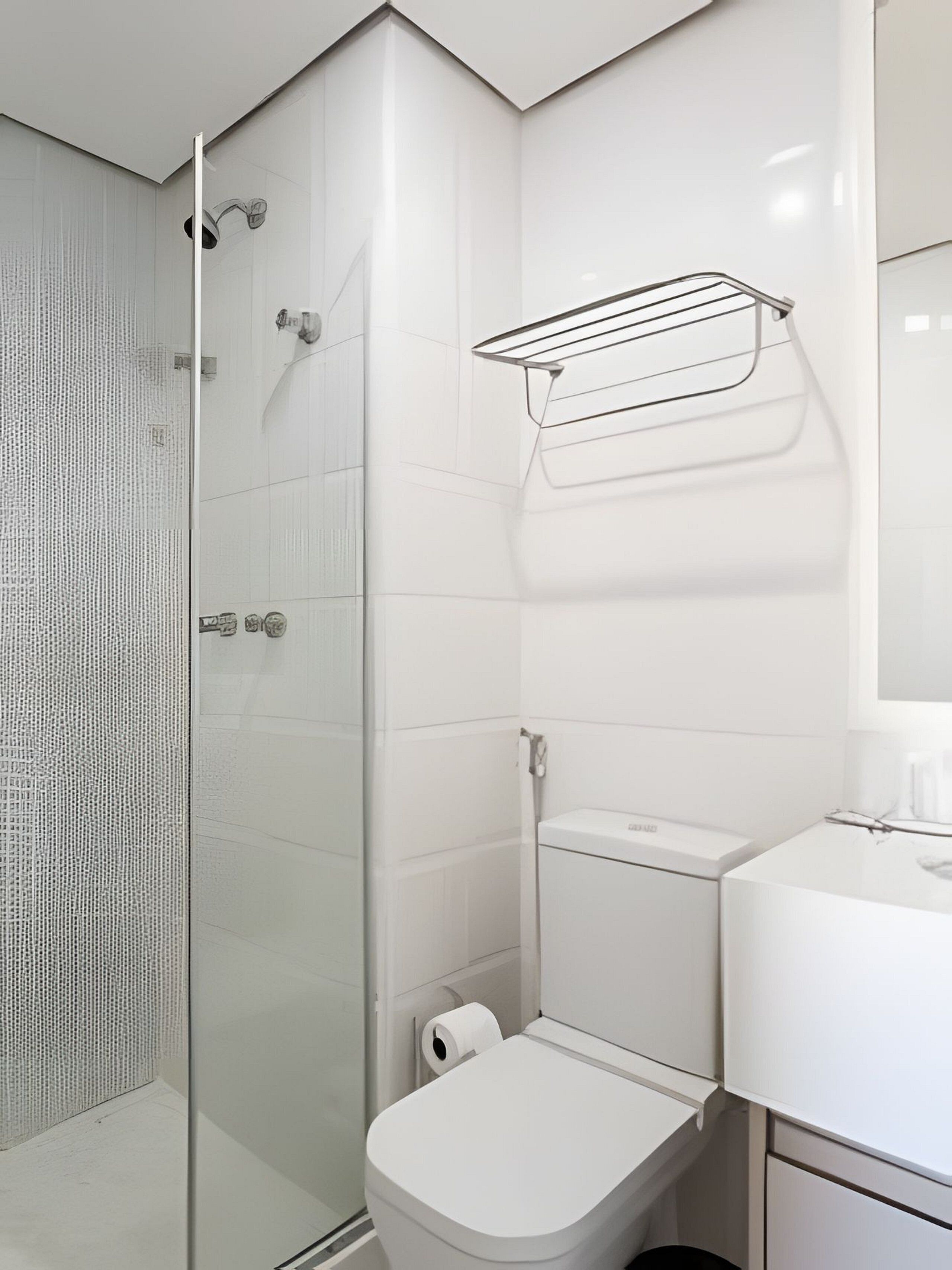 Apartamento | Banheiro | Chuveiro, produtos de toalete grátis, sabonete, shampoo