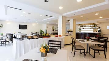 Apartamento básico | Opções para refeição